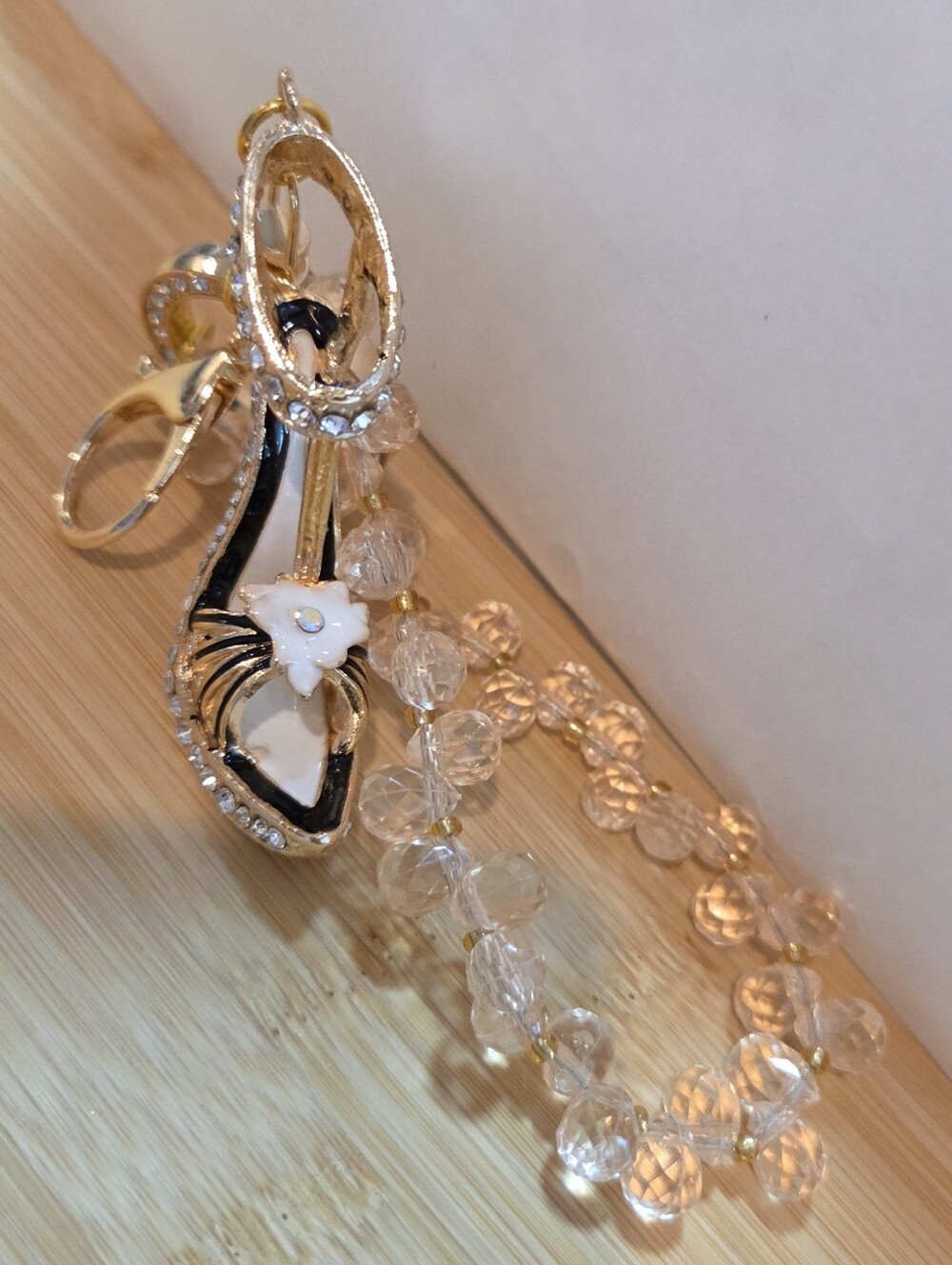 Sparkly Crystal Encrusted High Heel Keychain - With Beautiful Wristlet! - Picture 5 of 16